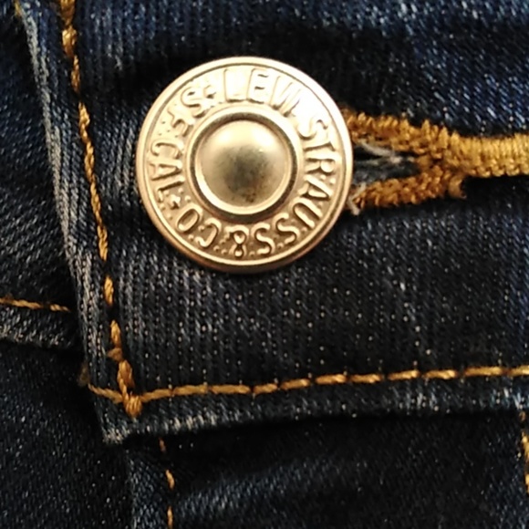 Levi Jeans - Picture 3 of 6